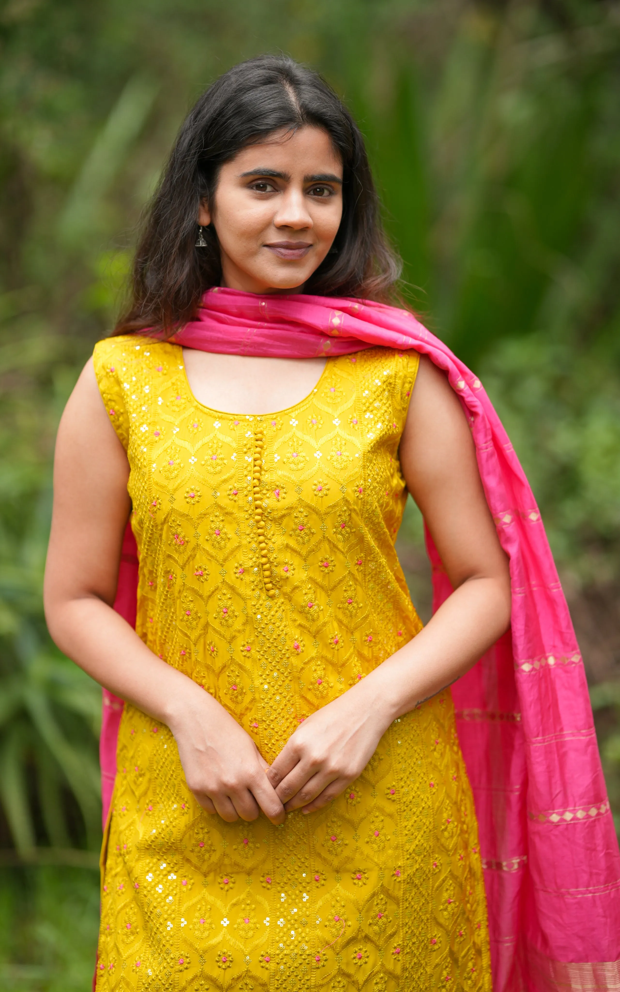 Akshita (Kurti Pant Dupatta)