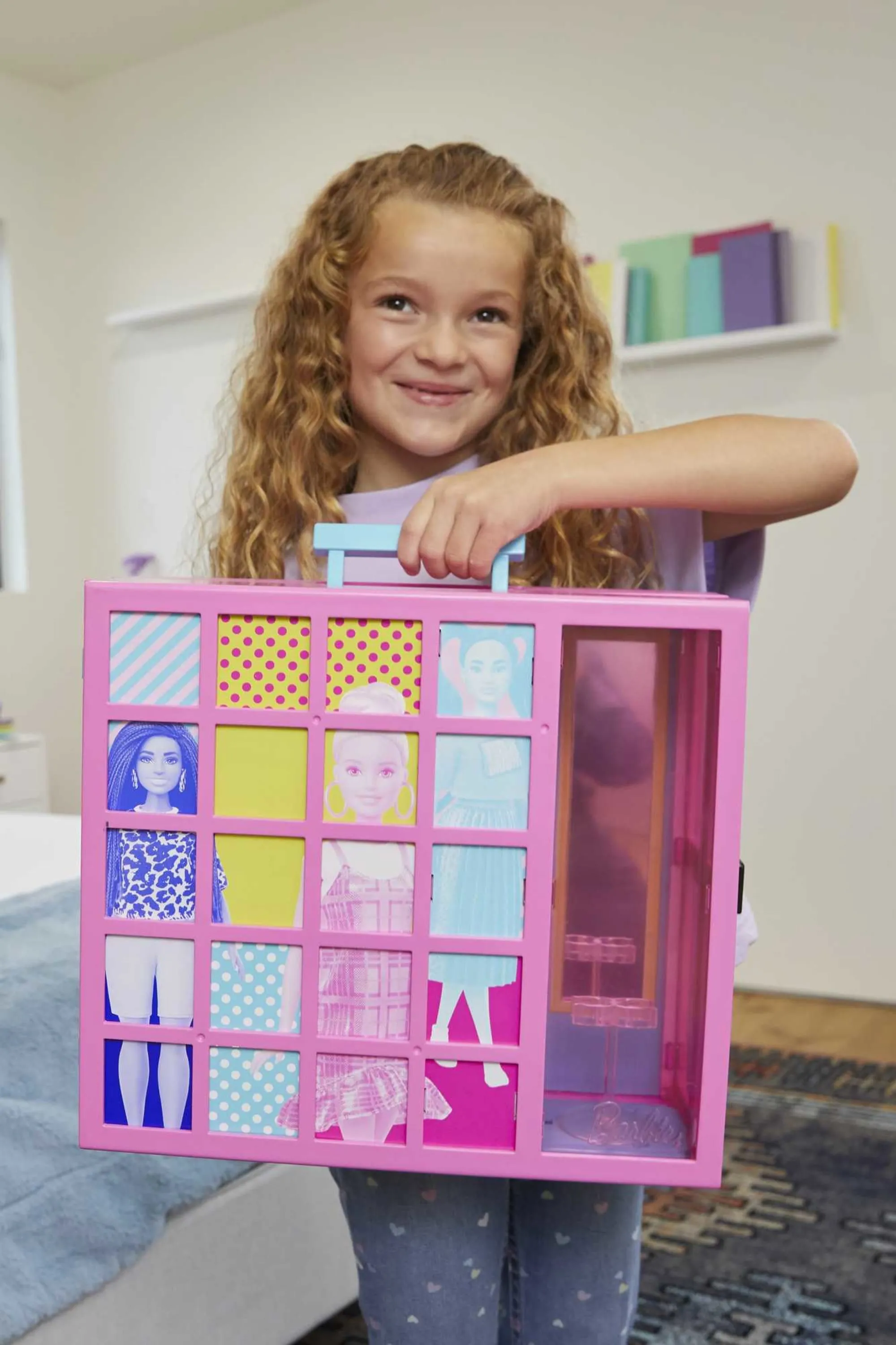 Barbie Closet Playset With 30  Accessories, 5 Complete Looks, Rotating Clothing Rack, Dream Closet