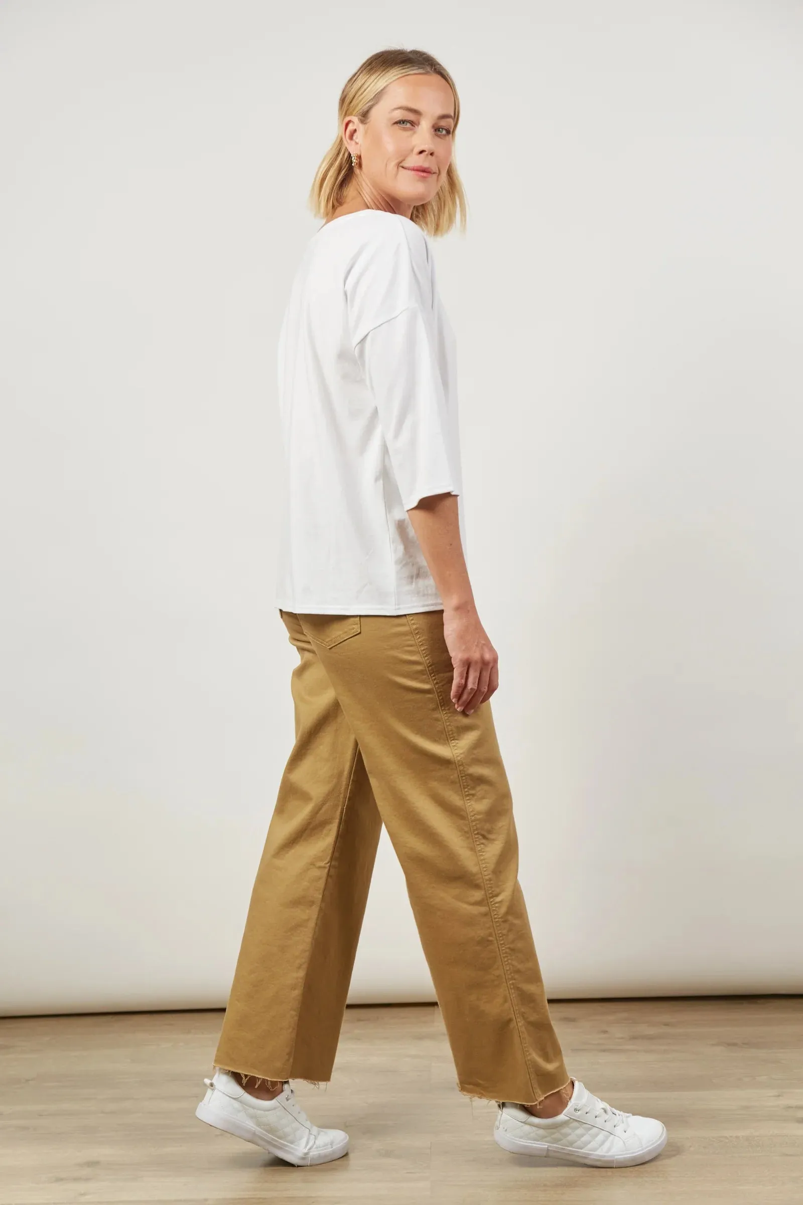 Charm Tshirt (Dove)