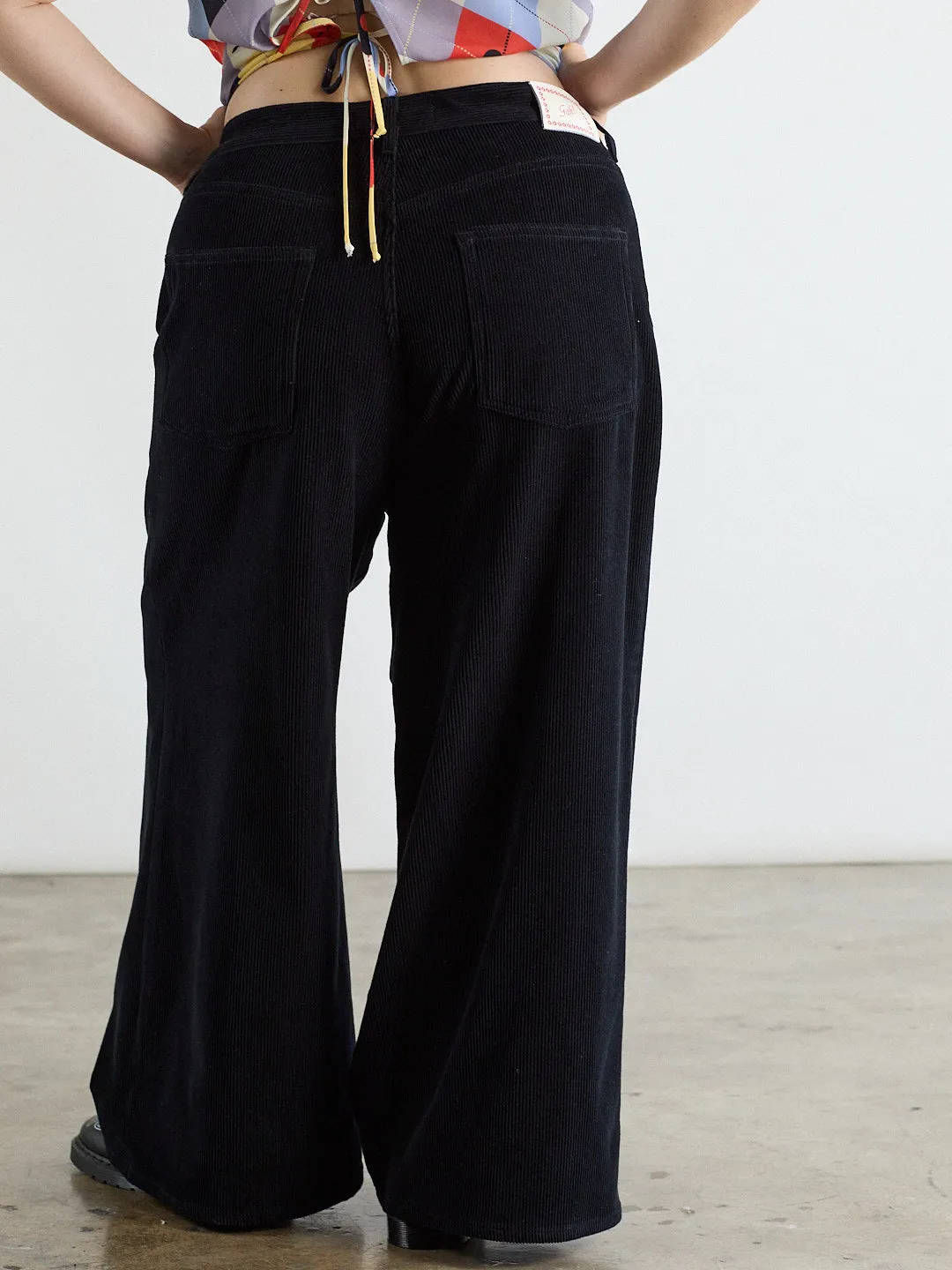 Faye Pant - Licorice