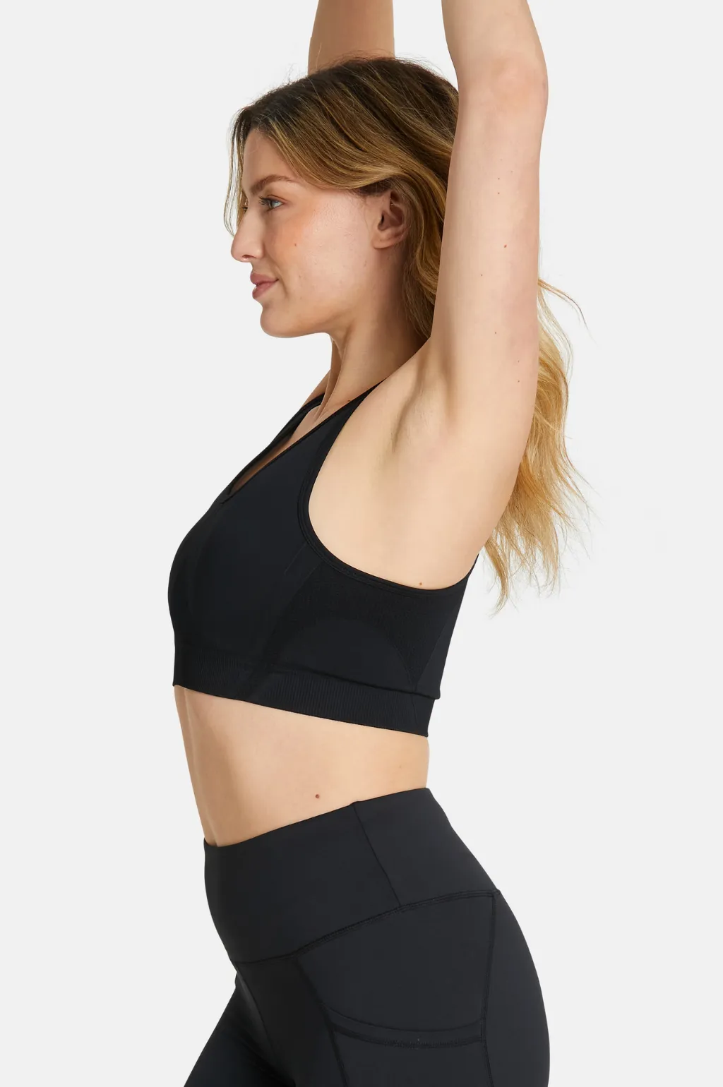 FitPink Seamless Sports Bra in Black