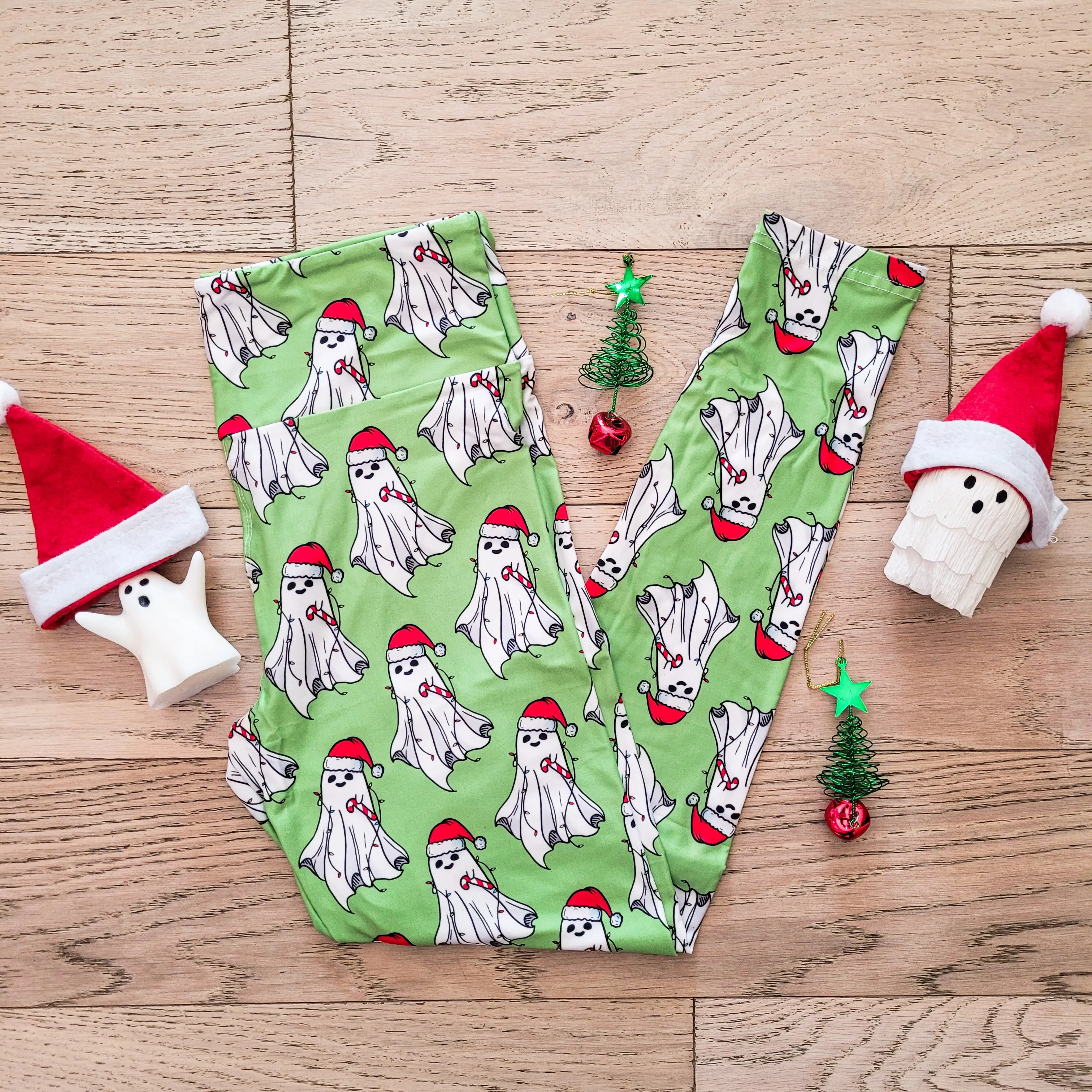 Ghost of Christmas (Semi-Exclusive) - High-quality Handcrafted Vibrant Leggings