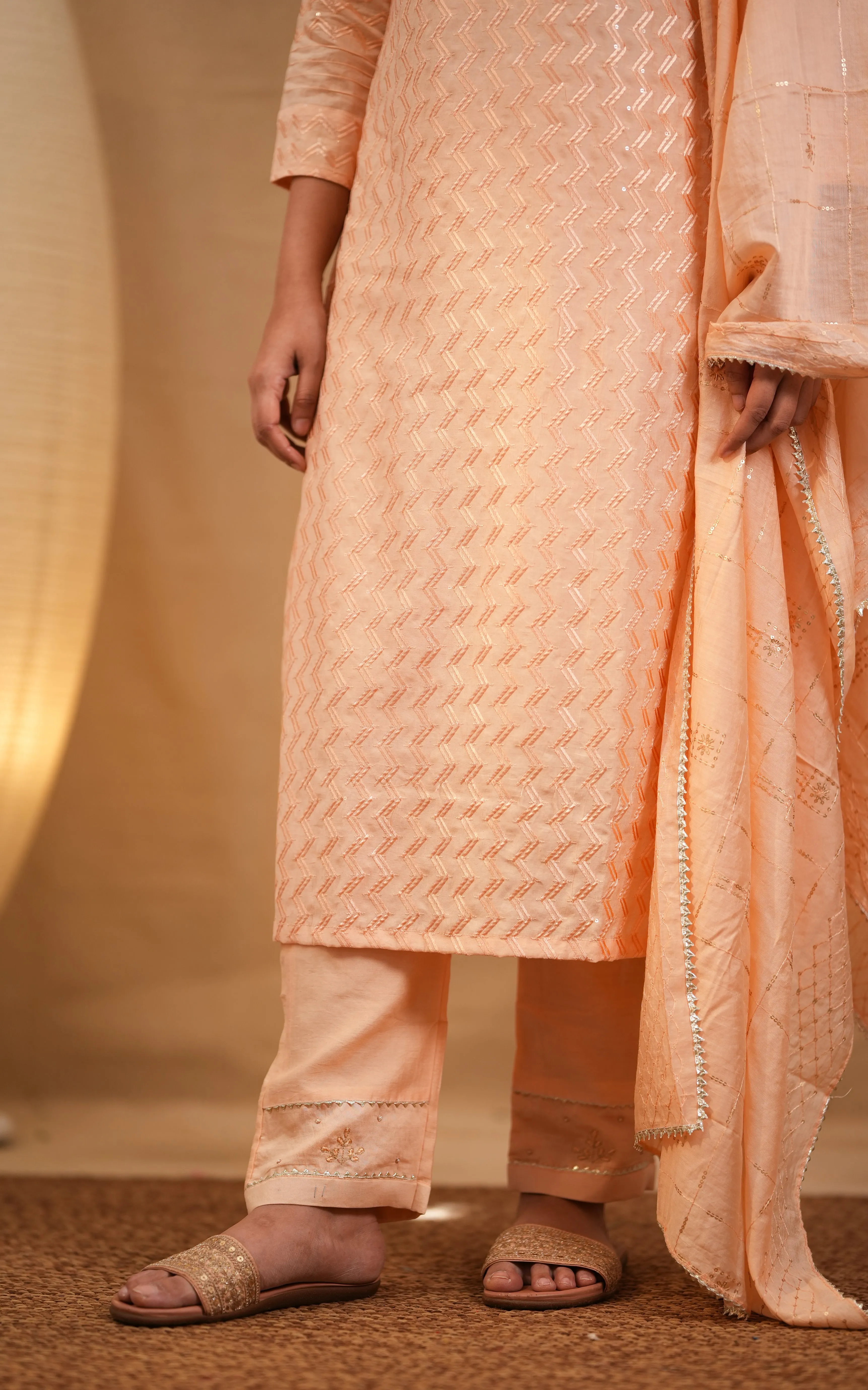 Jaanvi (Kurti Pant Dupatta)