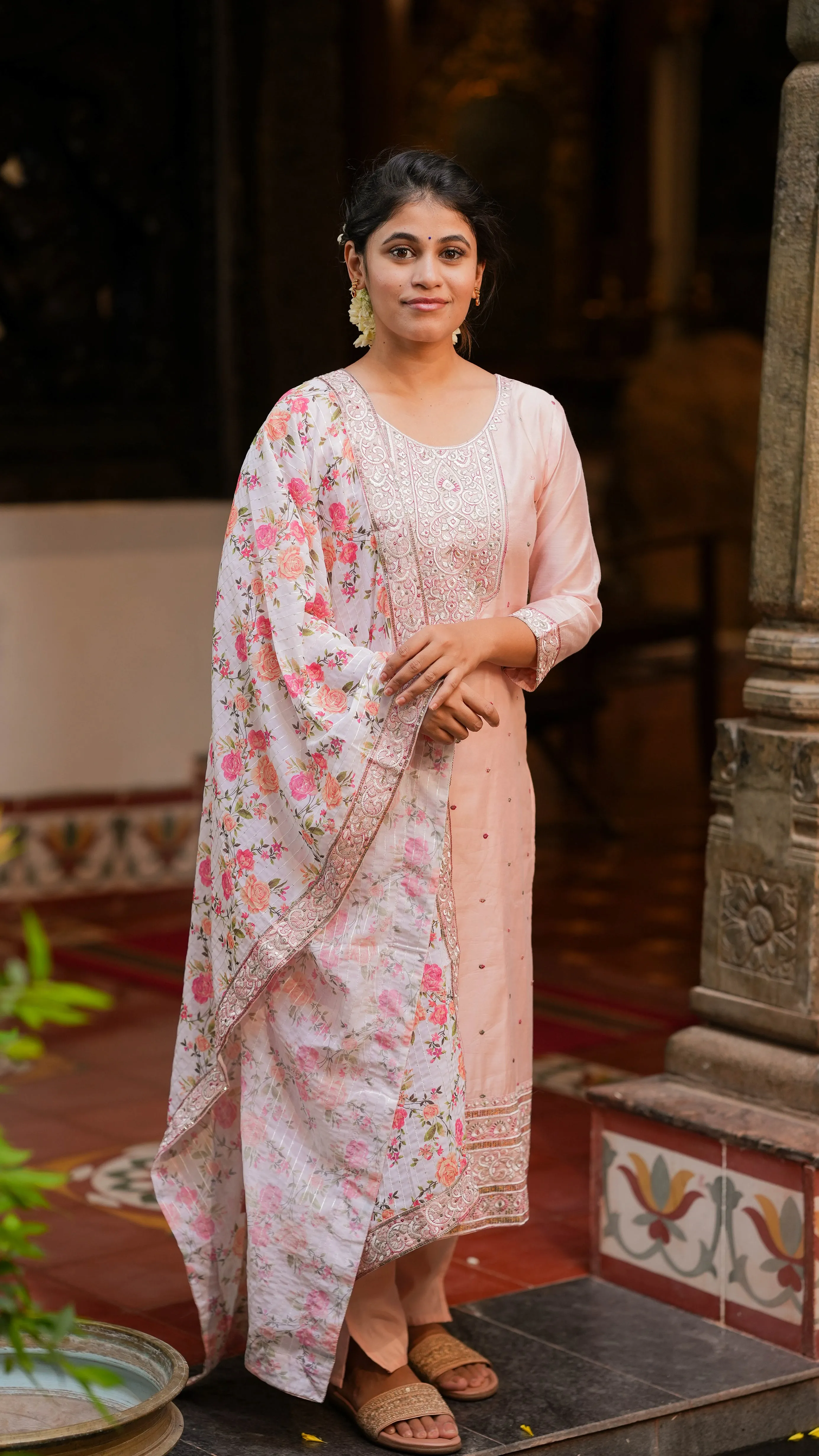 Monisha Peach (Kurti Pant Dupatta)
