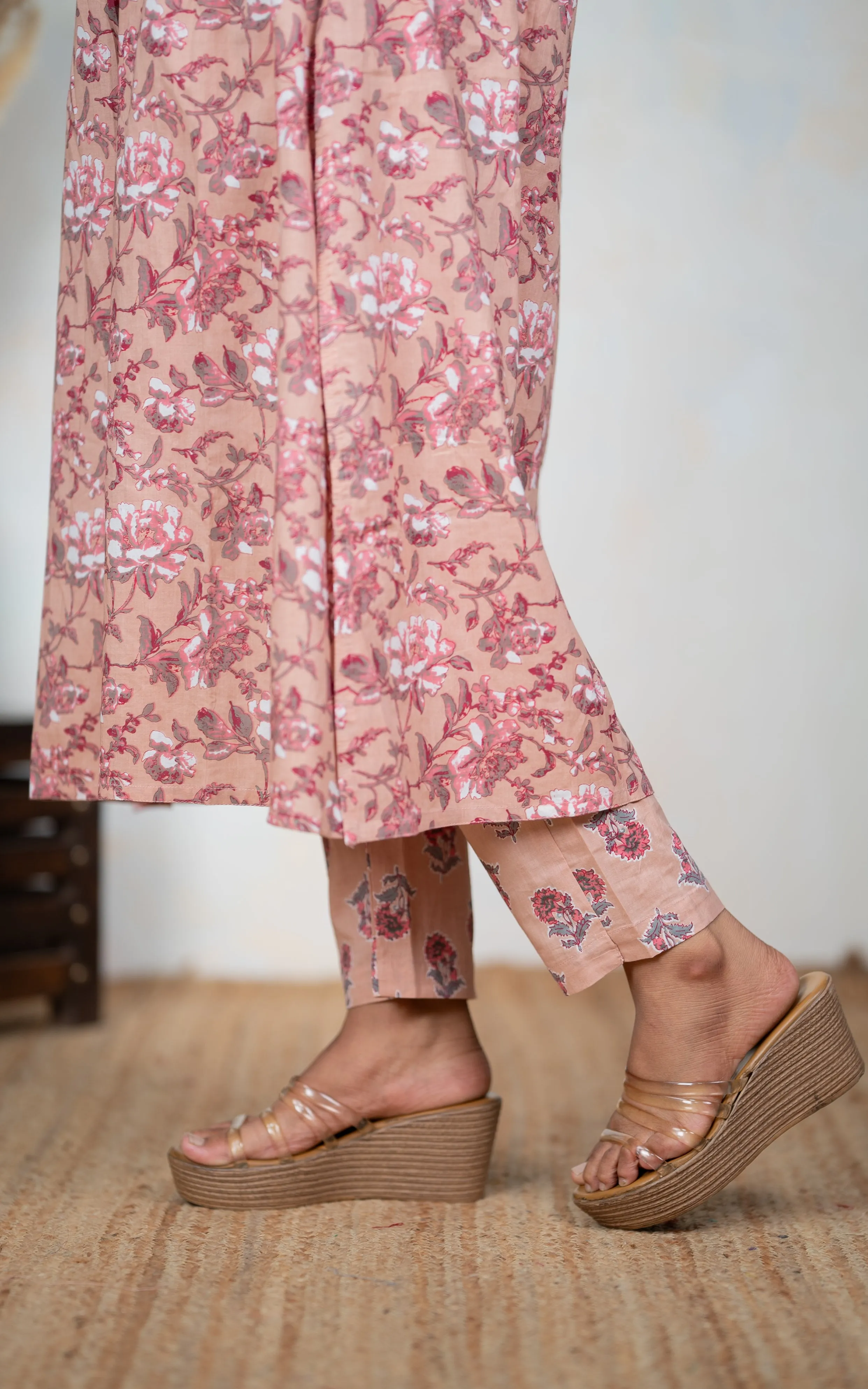 Mumtaj Pinkish Brown (Kurti Pant Dupatta)