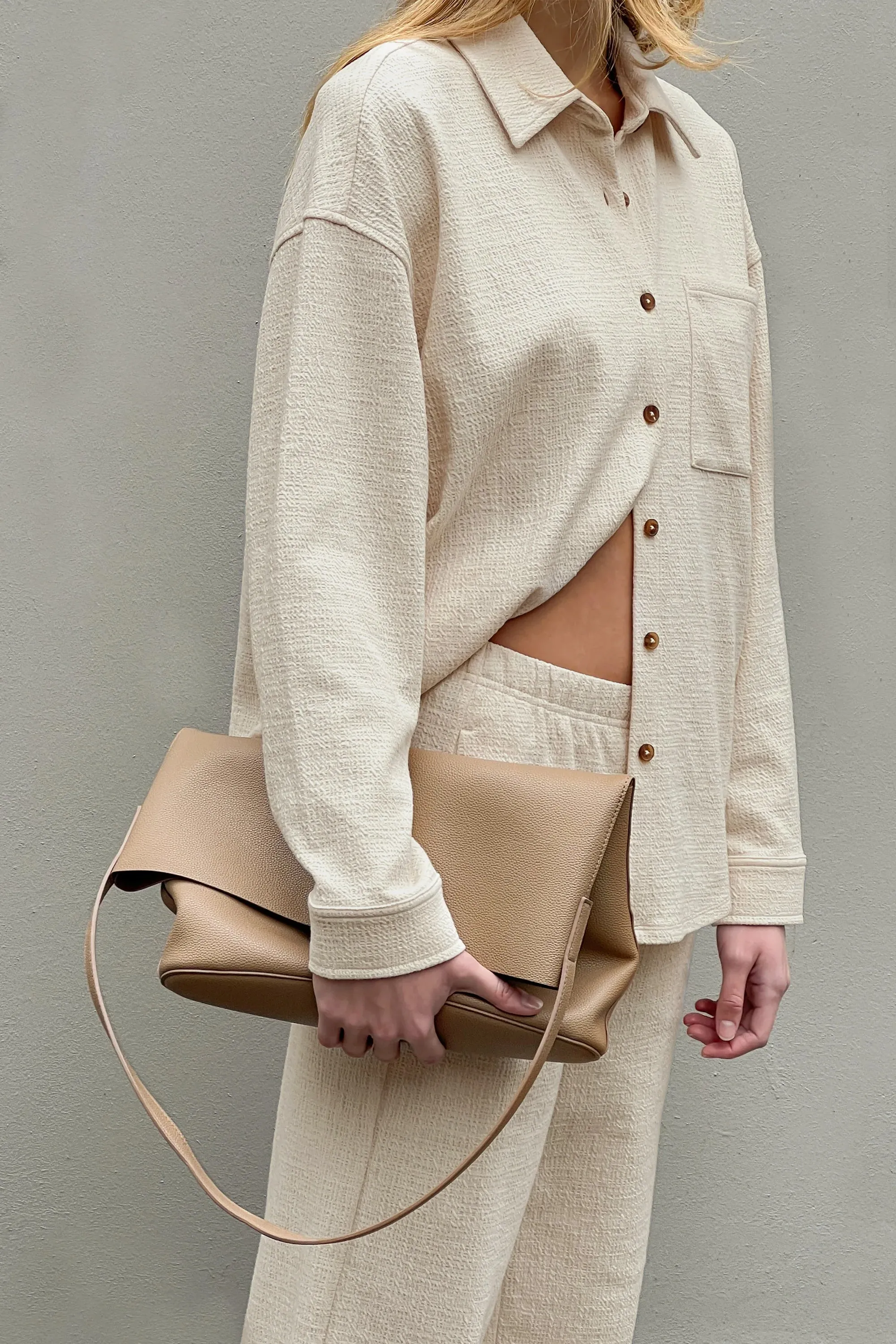 OVERSIZED KNIT SHIRT