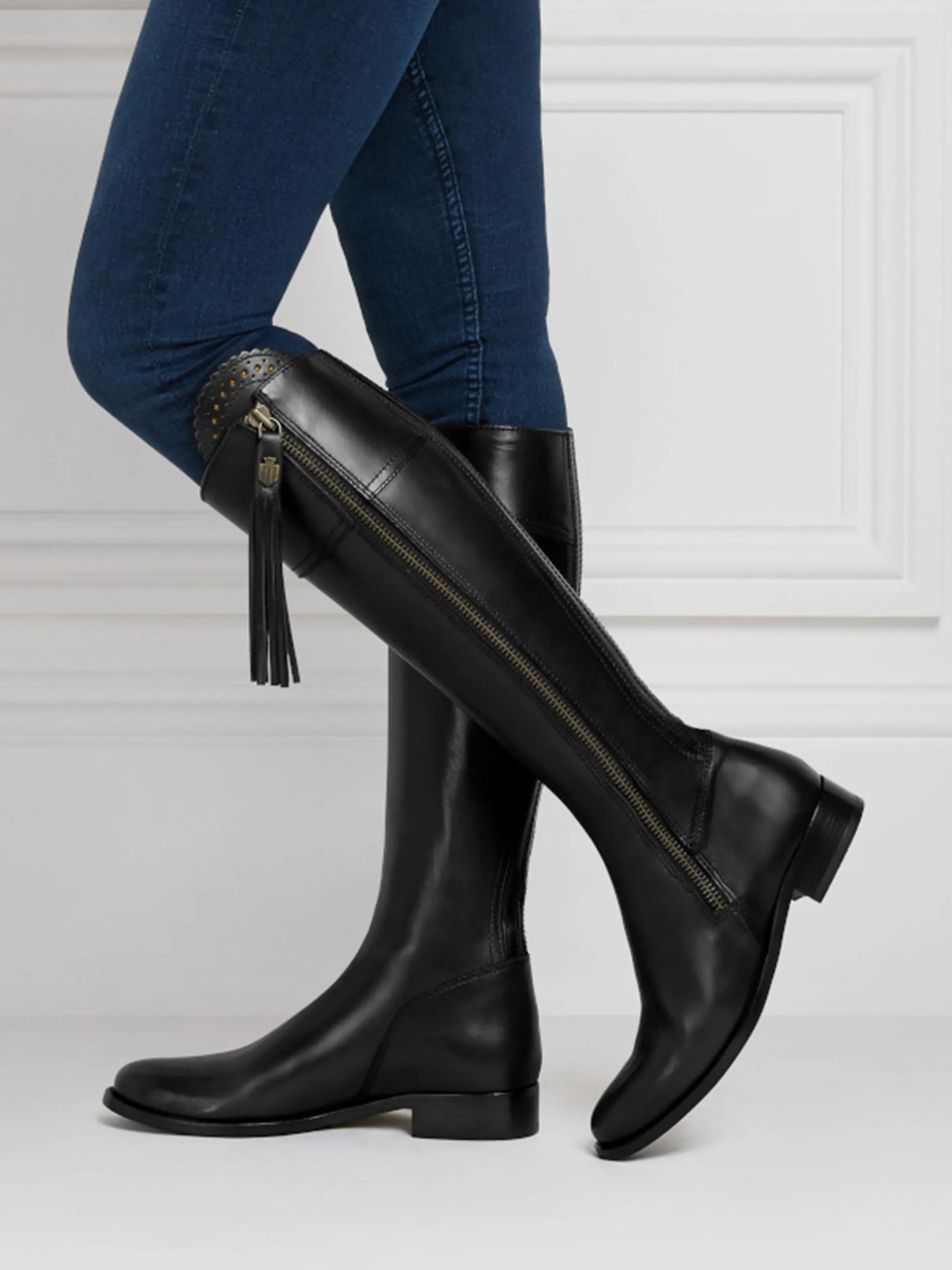 Regina (Narrow Fit) - Black Leather