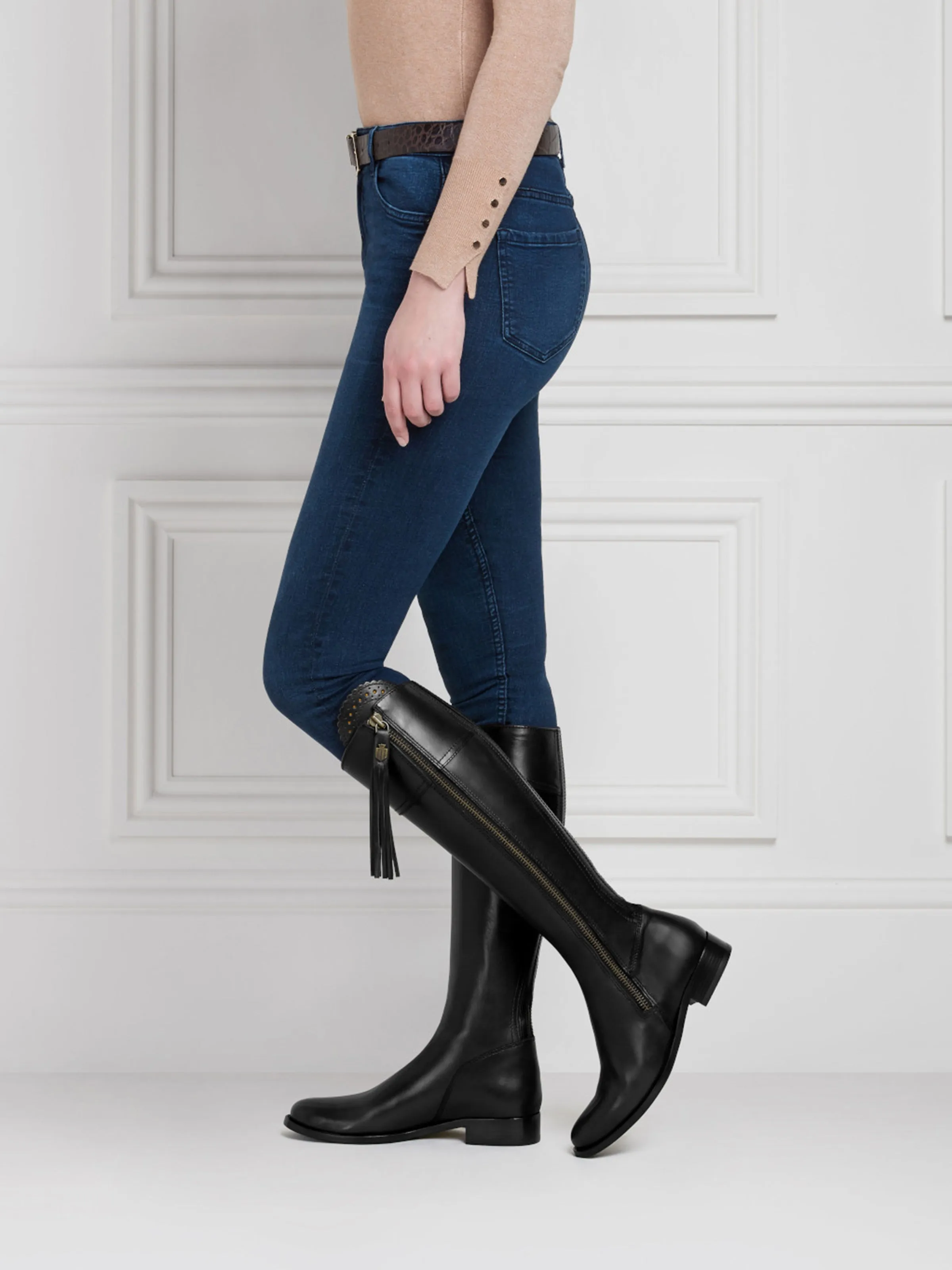 Regina (Narrow Fit) - Black Leather