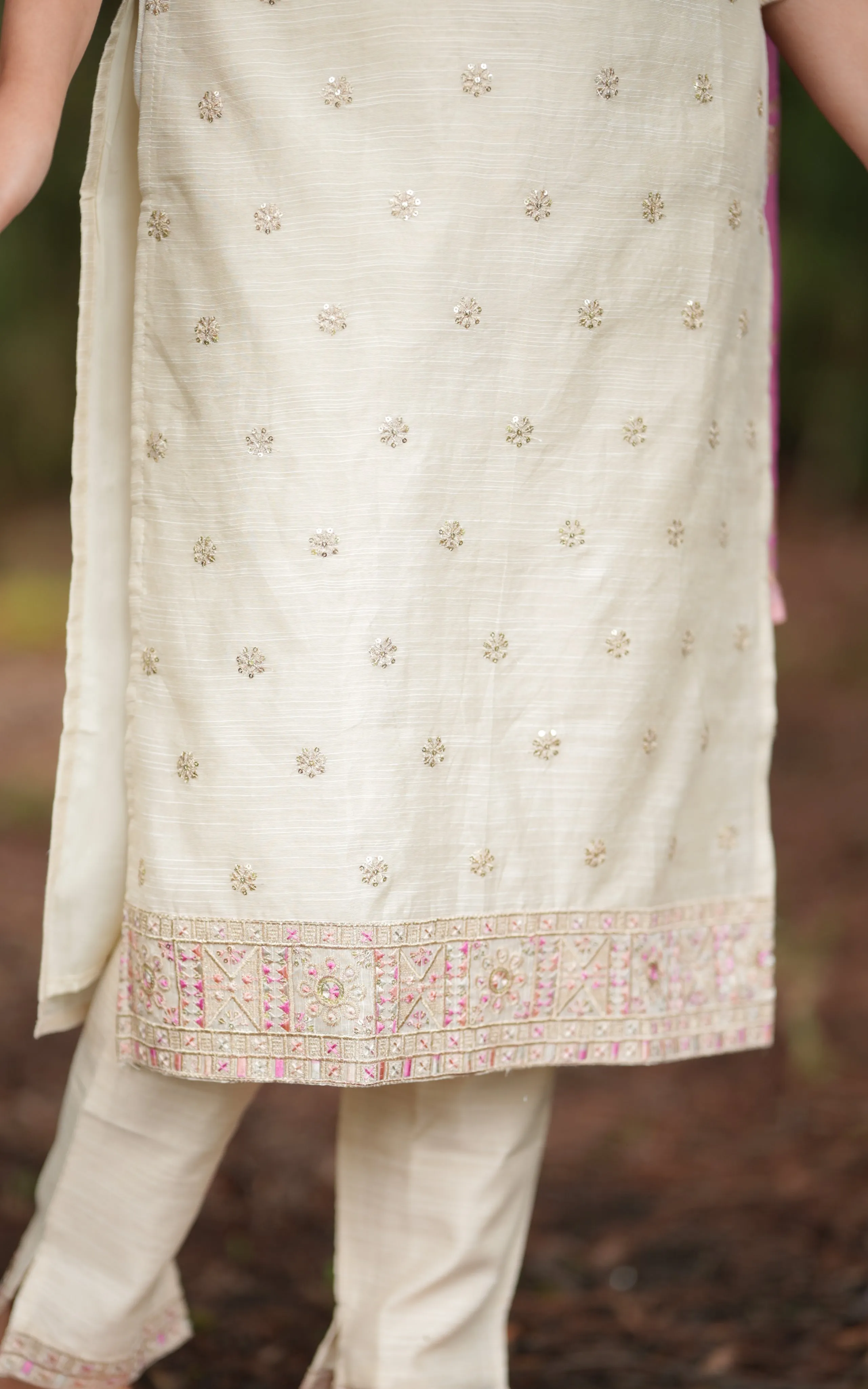Sindhuja (Kurti Pant Dupatta)