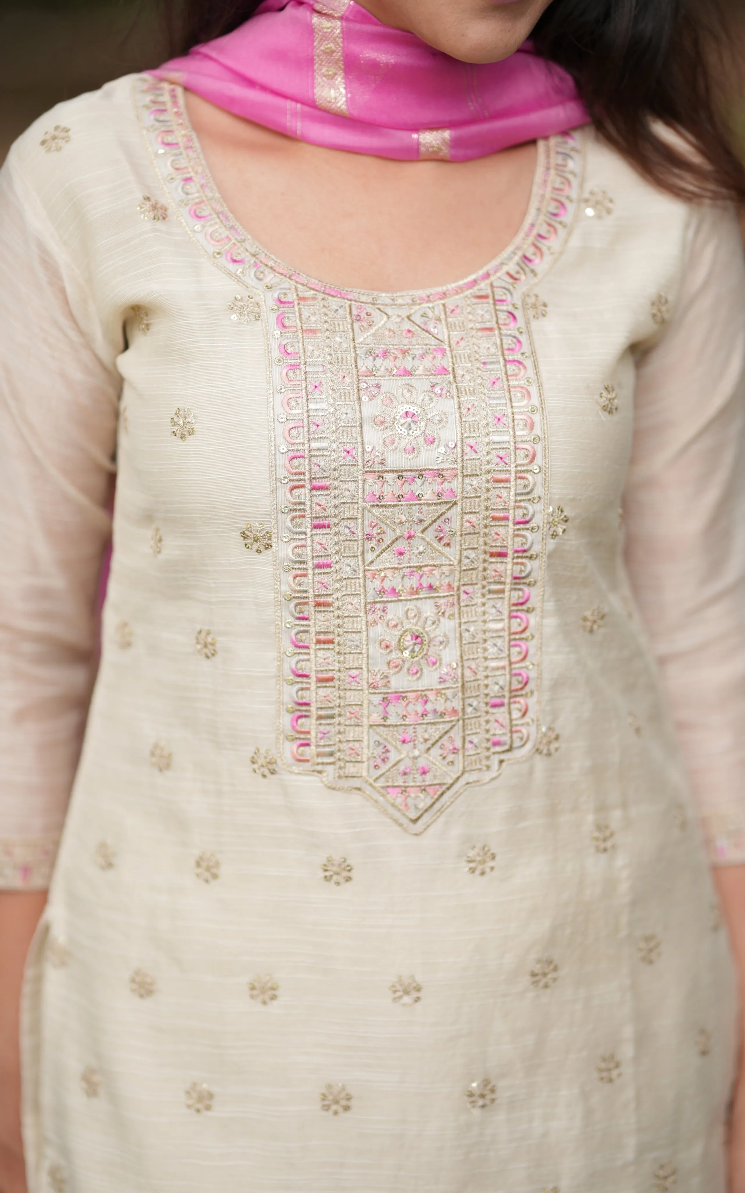 Sindhuja (Kurti Pant Dupatta)