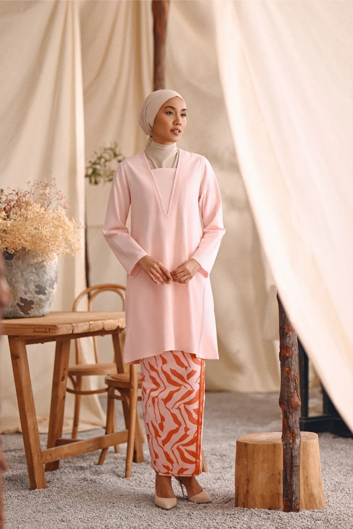 The Bayu Women Back Pleats Skirt - Explore