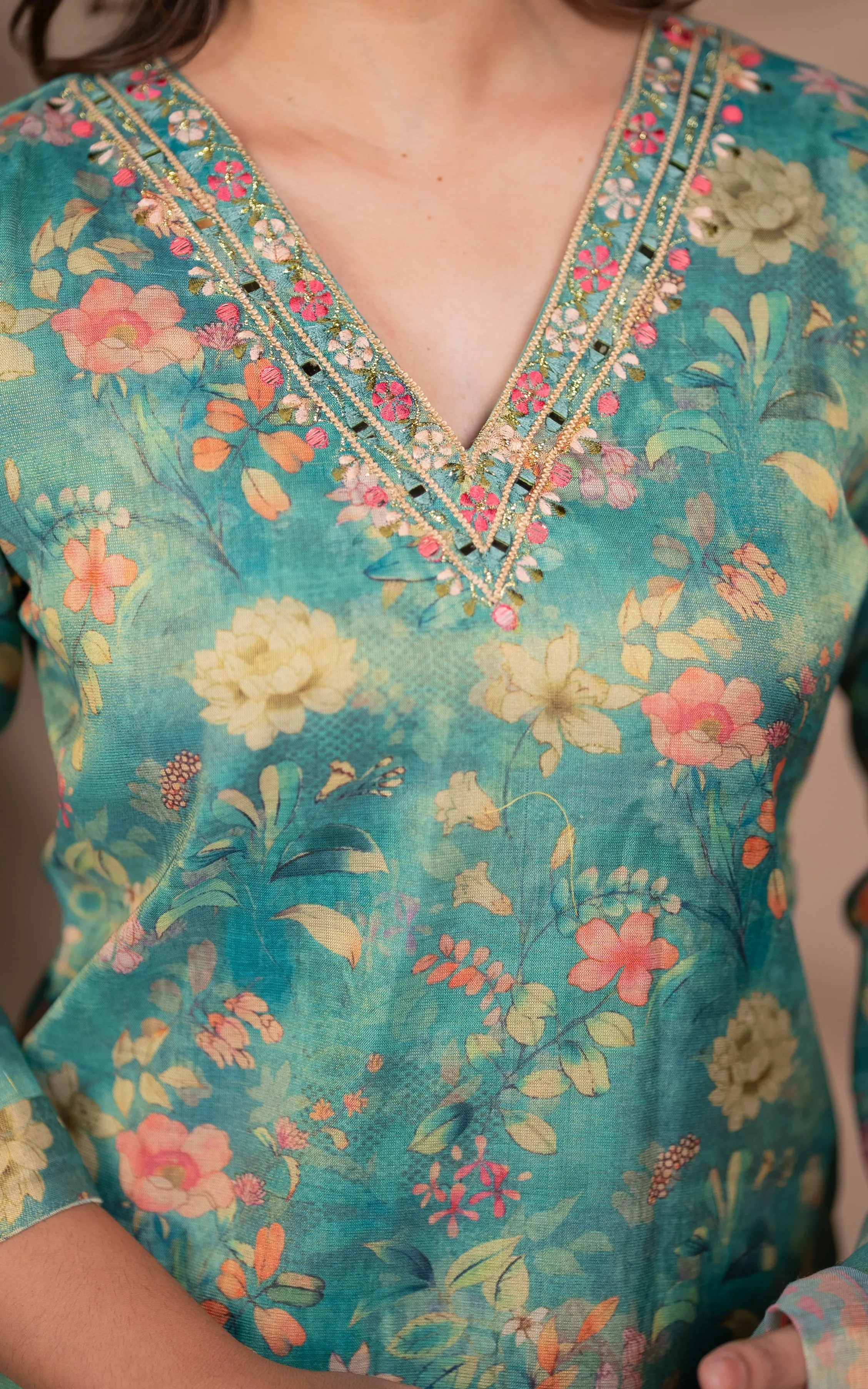 Yagavi Green (Kurti Pant Dupatta)